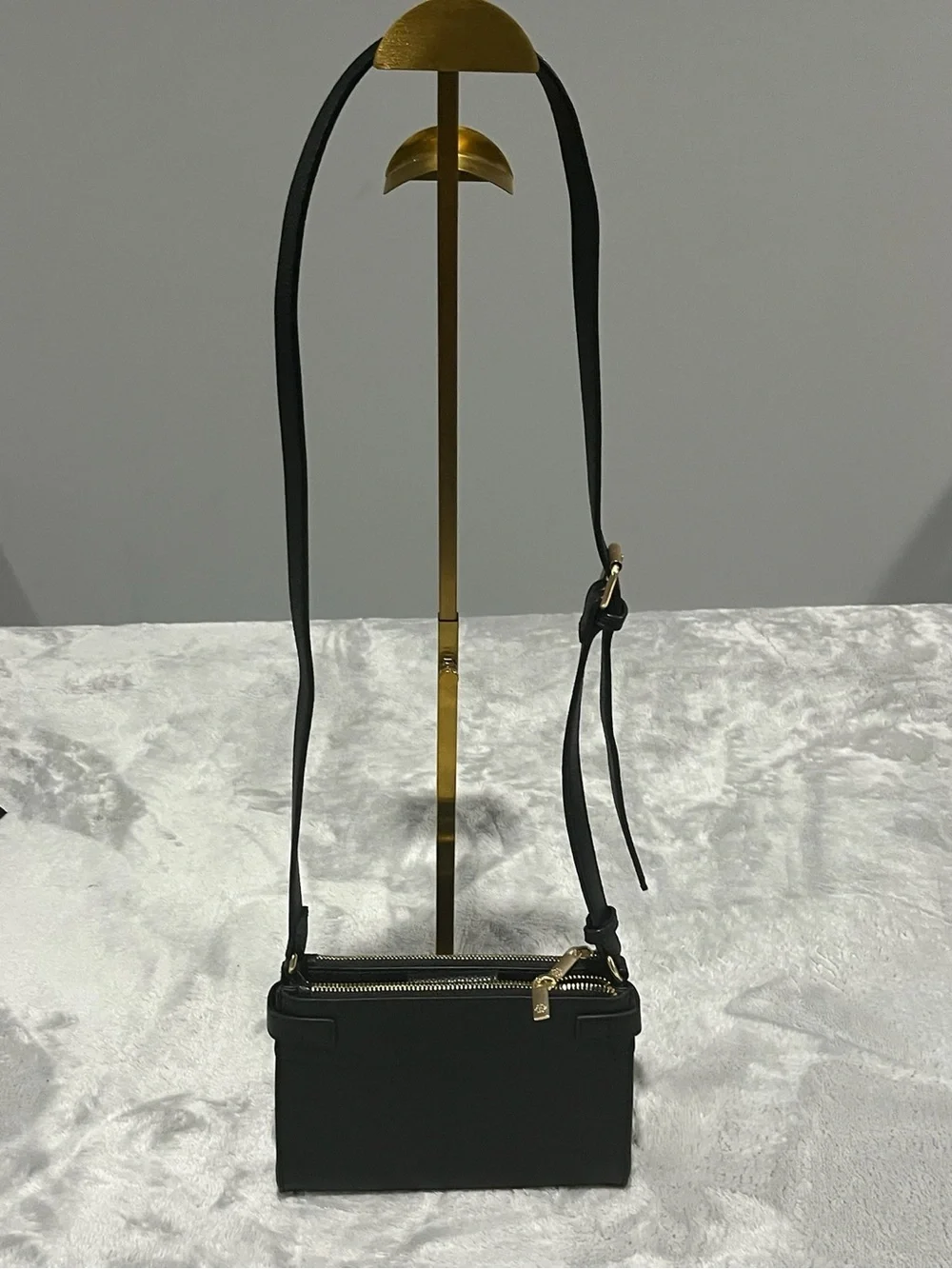 🖤 Nanette Lepore Black Triple-Compartment Crossbody Bag